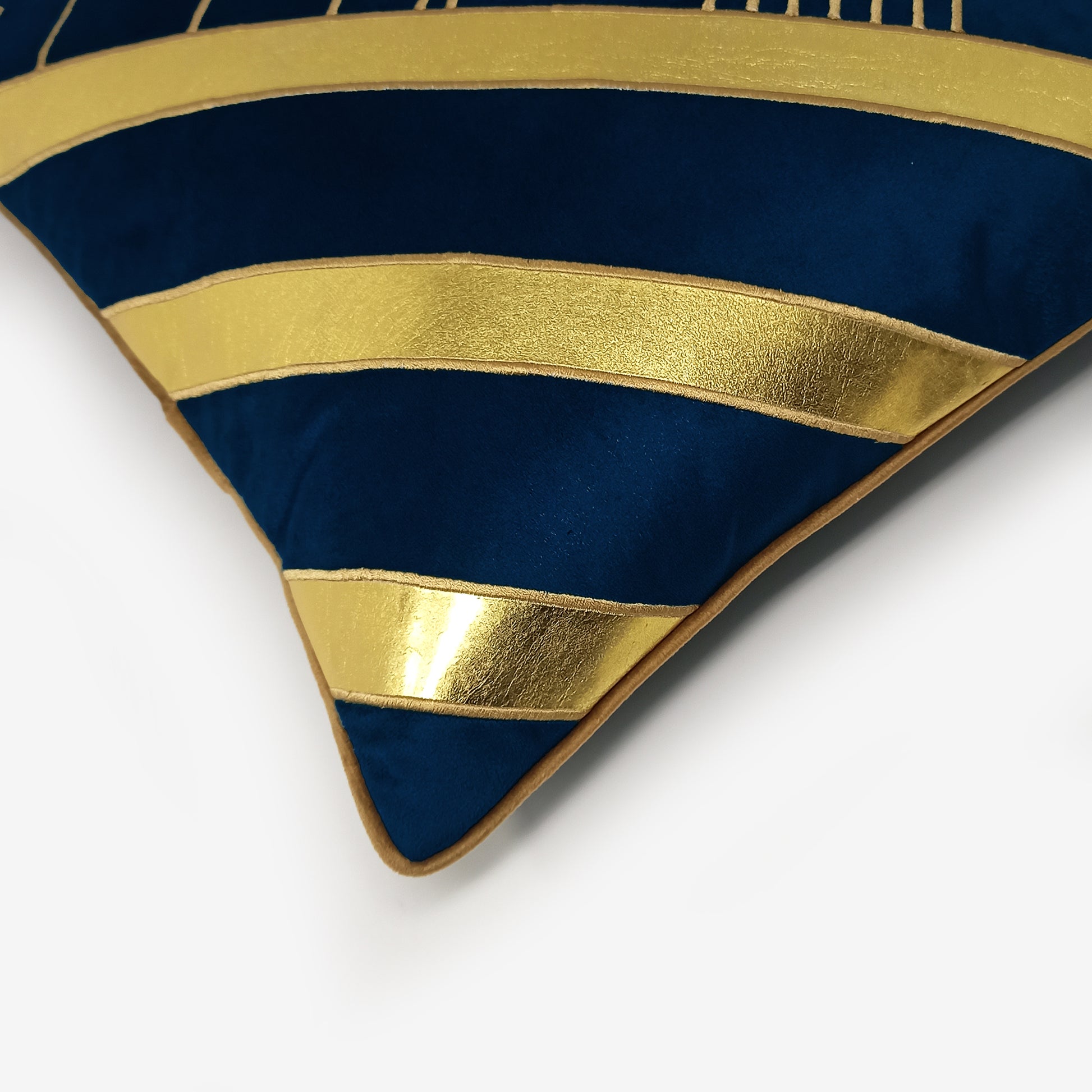 Solidus Geometric Decorative Cushion Cover